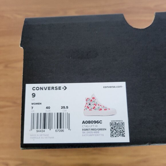 ✨Converse Chuck Taylor All Star Lift Platform Sz 9 Womens Shoes Cherries A08096C - Picture 8 of 10